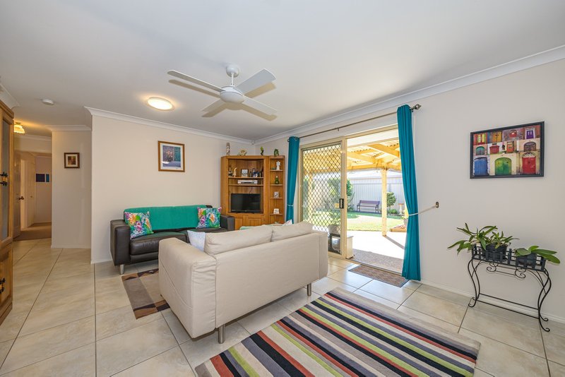 Photo - 25 Jasmin Drive, Bongaree QLD 4507 - Image 6