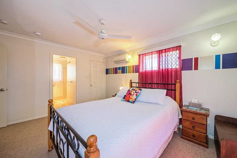 Photo - 25 Jasmin Drive, Bongaree QLD 4507 - Image 8