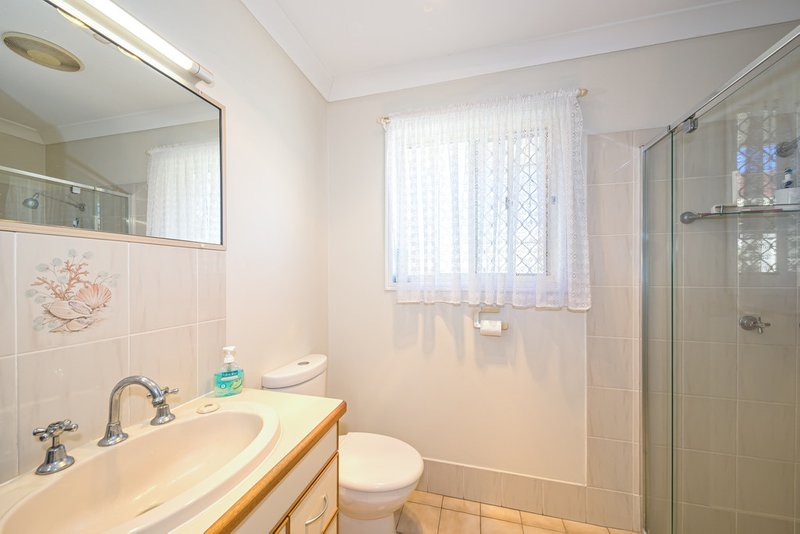 Photo - 25 Jasmin Drive, Bongaree QLD 4507 - Image 9