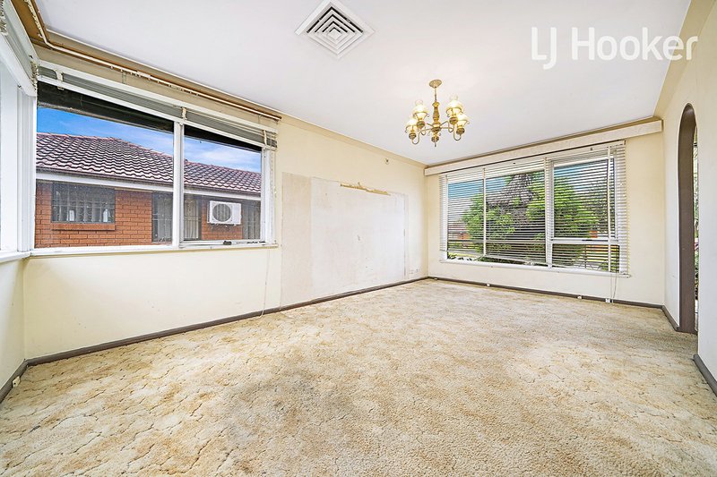 Photo - 25 Jasmine Crescent, Cabramatta NSW 2166 - Image 3