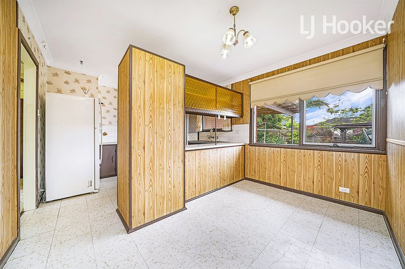 Photo - 25 Jasmine Crescent, Cabramatta NSW 2166 - Image 4