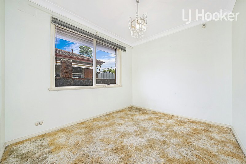 Photo - 25 Jasmine Crescent, Cabramatta NSW 2166 - Image 8