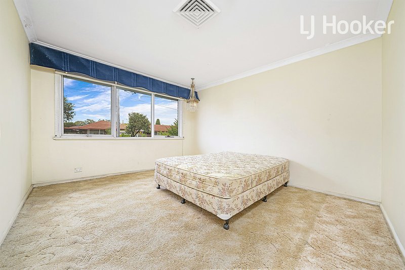 Photo - 25 Jasmine Crescent, Cabramatta NSW 2166 - Image 9