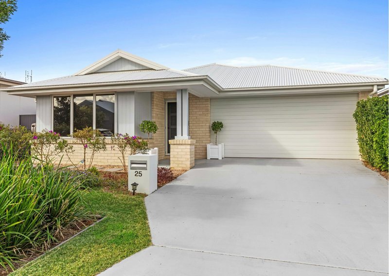 25 Jeanine Crescent, Nirimba QLD 4551