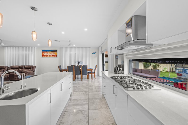 Photo - 25 Jersey Street, North Lakes QLD 4509 - Image 2