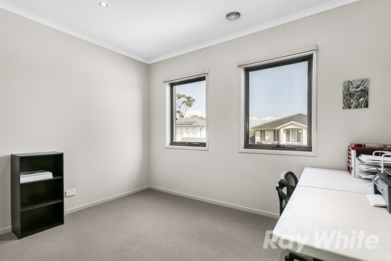 Photo - 25 Joelson Avenue, Scoresby VIC 3179 - Image 8