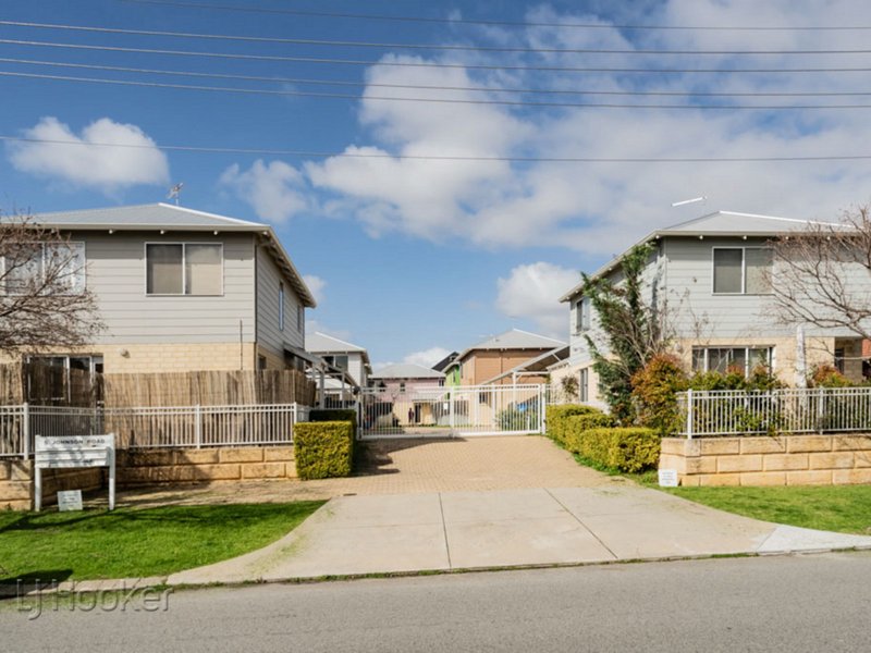 Photo - 2/5 Johnson Road, Maylands WA 6051 - Image 4