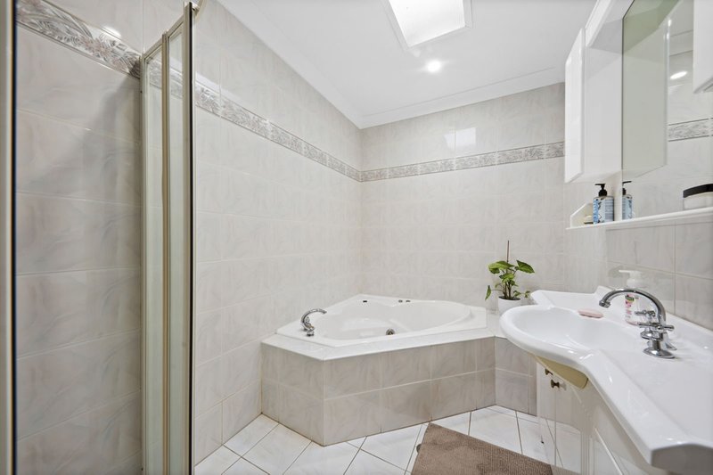 Photo - 25 Jonathan Street, Greystanes NSW 2145 - Image 6