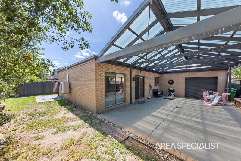 Photo - 25 Joseph Banks Drive, Pakenham VIC 3810 - Image 4