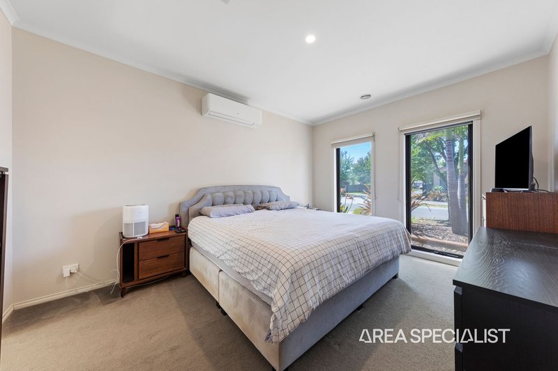 Photo - 25 Joseph Banks Drive, Pakenham VIC 3810 - Image 9