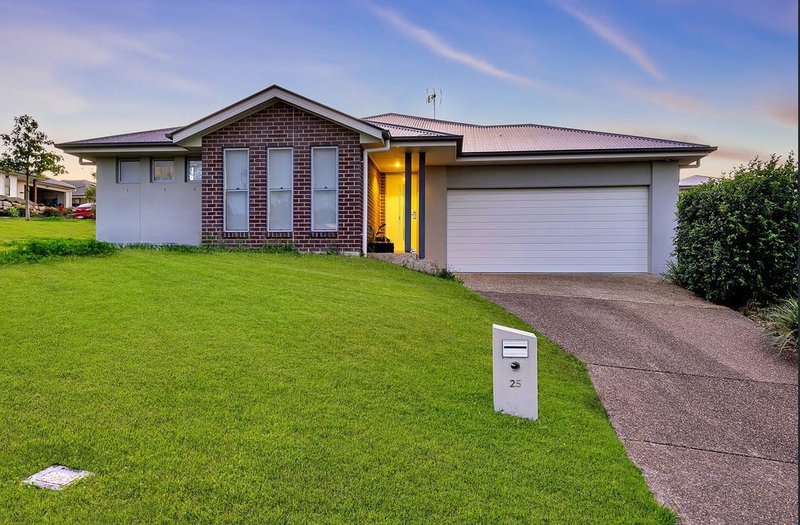 25 Joshua Place, Oxenford QLD 4210