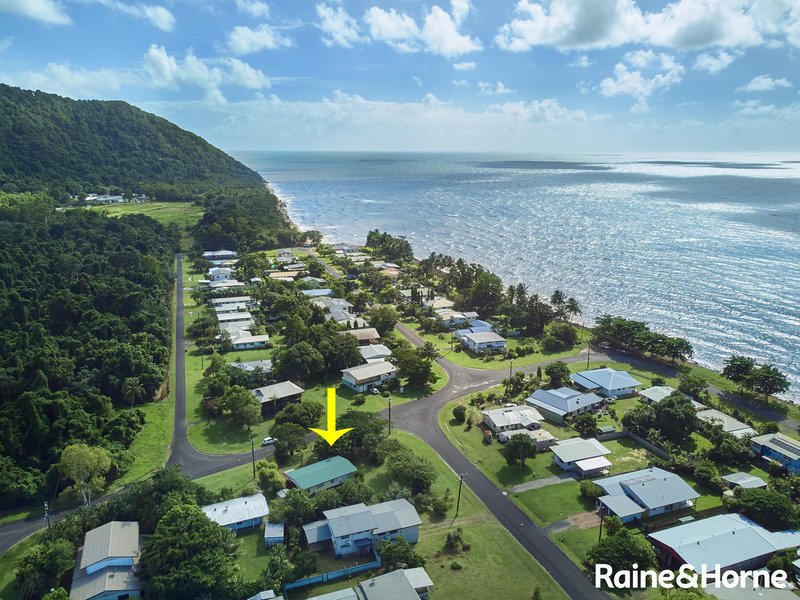 25 Judy Street, Flying Fish Point QLD 4860