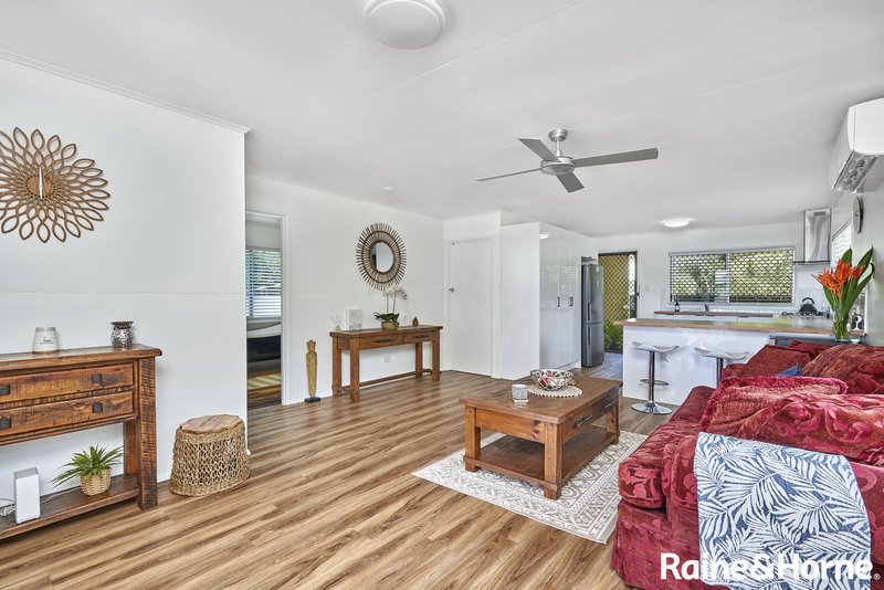 Photo - 25 Judy Street, Flying Fish Point QLD 4860 - Image 4