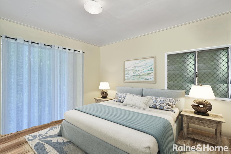 Photo - 25 Judy Street, Flying Fish Point QLD 4860 - Image 8