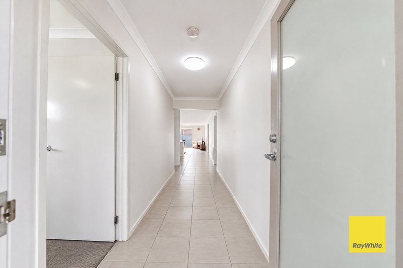 Photo - 25 Jupiter Drive, Truganina VIC 3029 - Image 4