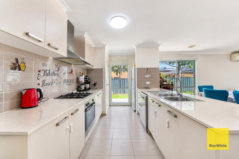 Photo - 25 Jupiter Drive, Truganina VIC 3029 - Image 11