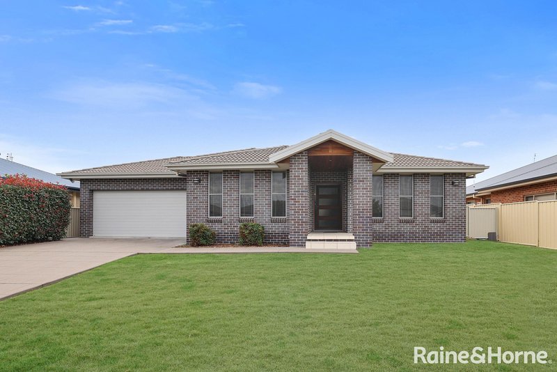 Photo - 25 Kalinda Place, Tamworth NSW 2340 - Image 1
