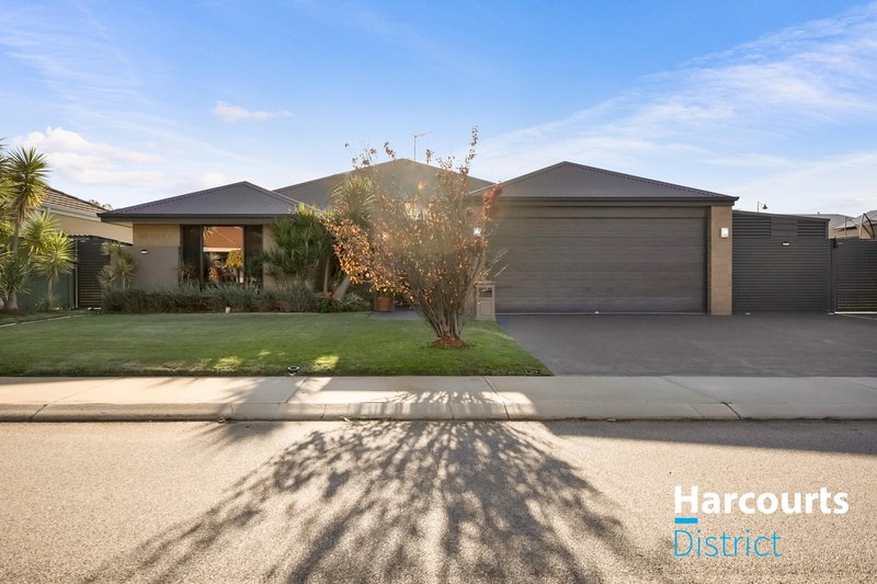 Photo - 25 Karlak Circuit, Forrestfield WA 6058 - Image 2