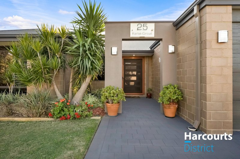 Photo - 25 Karlak Circuit, Forrestfield WA 6058 - Image 4