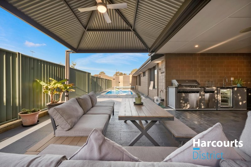 Photo - 25 Karlak Circuit, Forrestfield WA 6058 - Image 28