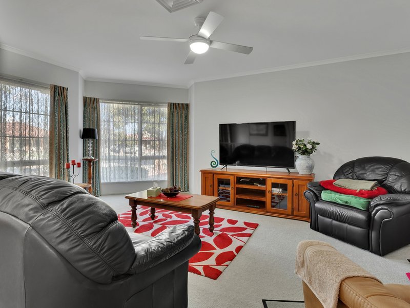 Photo - 2/5 Kathleen Court, Wangaratta VIC 3677 - Image 4