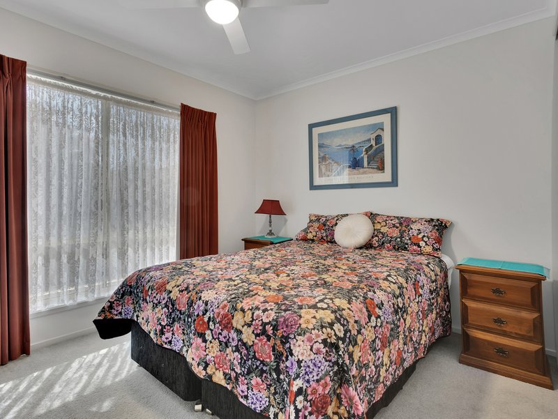 Photo - 2/5 Kathleen Court, Wangaratta VIC 3677 - Image 8