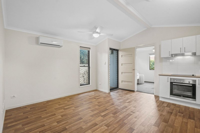 Photo - 25 Kelliher Street, Rothwell QLD 4022 - Image 15