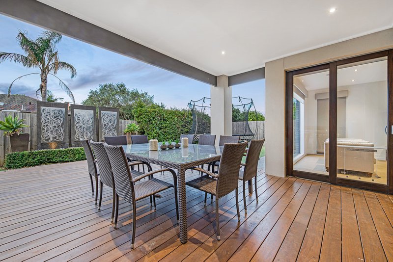 Photo - 25 Kenilworth Crescent, Glen Waverley VIC 3150 - Image 15