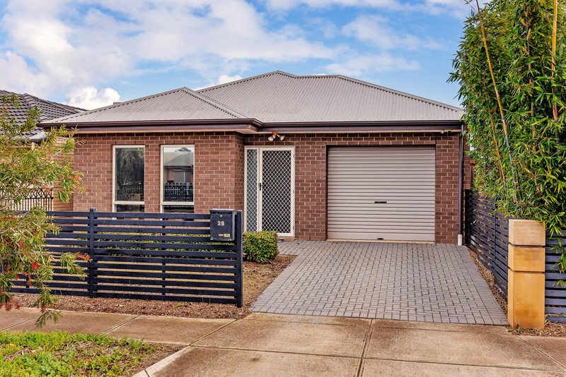 Photo - 25 Kenmair Street, Mansfield Park SA 5012 - Image 2