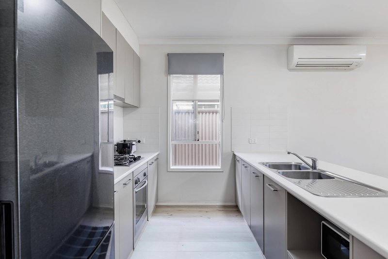 Photo - 25 Kenmair Street, Mansfield Park SA 5012 - Image 5