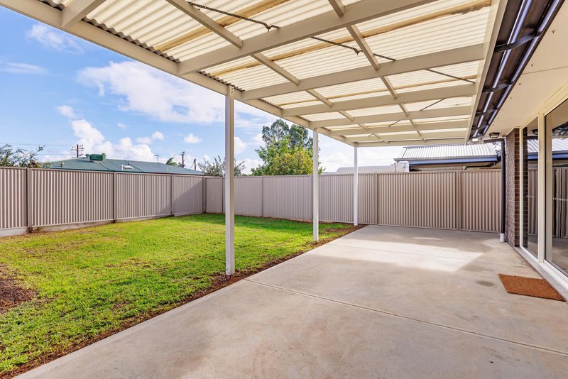 Photo - 25 Kenmair Street, Mansfield Park SA 5012 - Image 17
