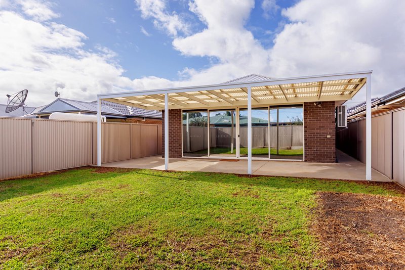 Photo - 25 Kenmair Street, Mansfield Park SA 5012 - Image 19