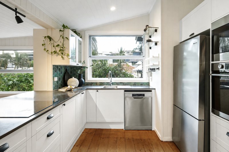 Photo - 25 Kent Street, Red Hill QLD 4059 - Image 10
