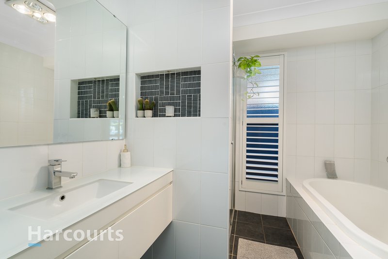 Photo - 25 Kestrel Crescent, Erskine Park NSW 2759 - Image 6