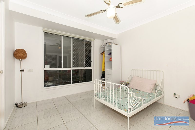 Photo - 25 Kevin St , Deception Bay QLD 4508 - Image 11