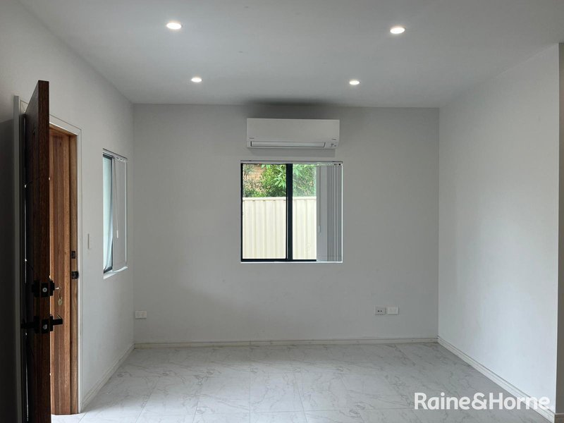 Photo - 25 Kings Road, Ingleburn NSW 2565 - Image 7