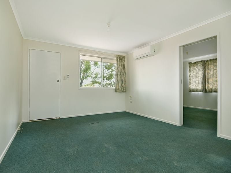 Photo - 2/5 Kingsford Smith Drive, Wilsonton QLD 4350 - Image 4