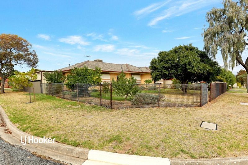 Photo - 25 Kingston Avenue, Hope Valley SA 5090 - Image 12