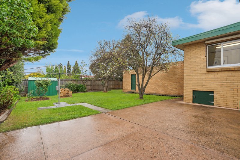 Photo - 25 Knox Street, Reservoir VIC 3073 - Image 10