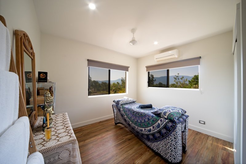 Photo - 25 Kookaburra Drive, Cannon Valley QLD 4800 - Image 14