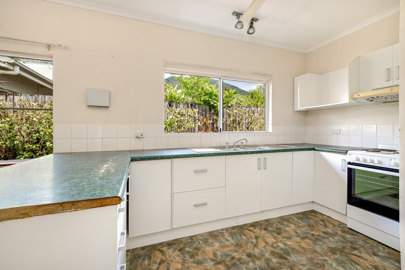 Photo - 25 Lamb Street, Smithfield QLD 4878 - Image 3