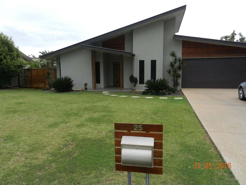 25 Langford Court, Moranbah QLD 4744