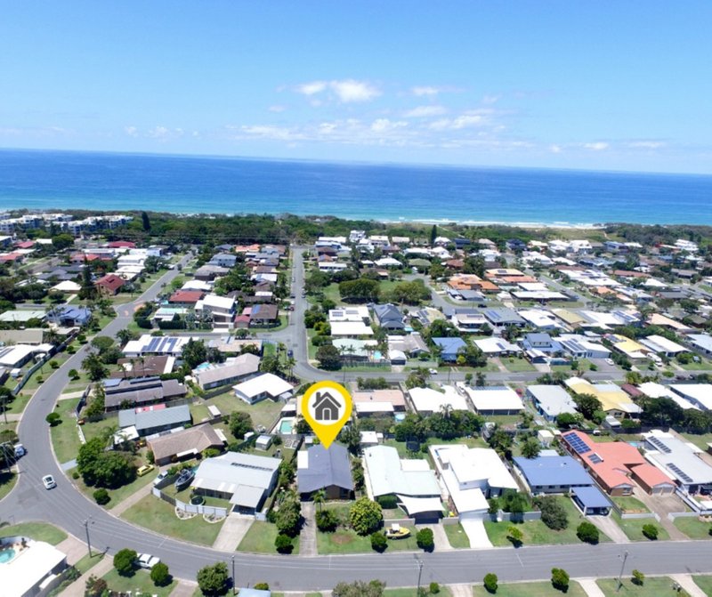 25 Lapoinya Crescent, Warana QLD 4575