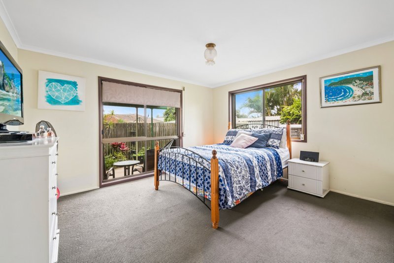 Photo - 25 Lapoinya Crescent, Warana QLD 4575 - Image 5