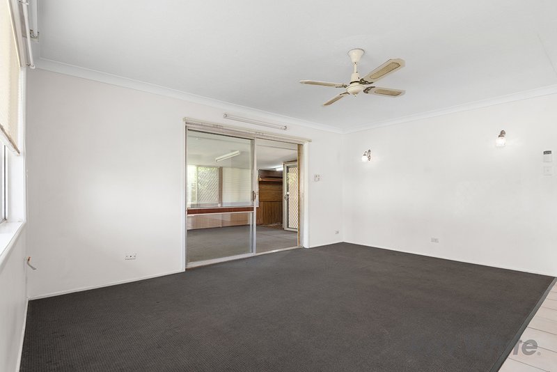 Photo - 25 Lara Street, Sunnybank QLD 4109 - Image 6