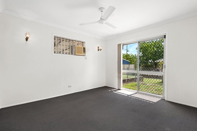 Photo - 25 Lara Street, Sunnybank QLD 4109 - Image 11