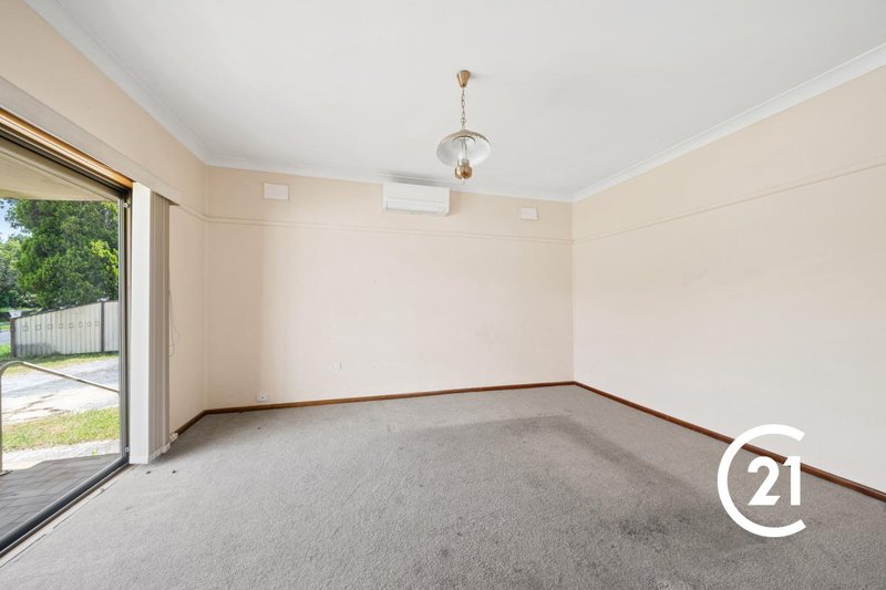 Photo - 25 Larien Crescent, Birrong NSW 2143 - Image 6