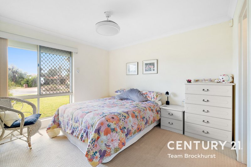 Photo - 25 Larkspur Place, Thornlie WA 6108 - Image 9