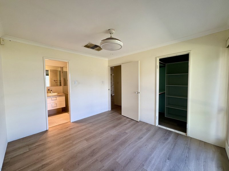Photo - 25 Larkspur Place, Thornlie WA 6108 - Image 3