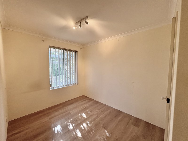 Photo - 25 Larkspur Place, Thornlie WA 6108 - Image 11